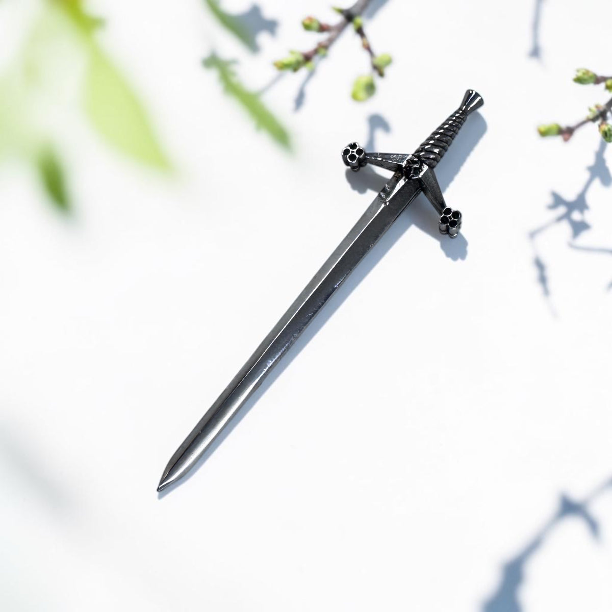 claymore sword scottish kilt pin chrome